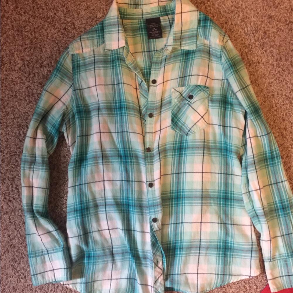 Women’s button down
